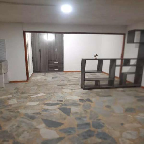 Arriendo apartaestudio para una persona o pareja en