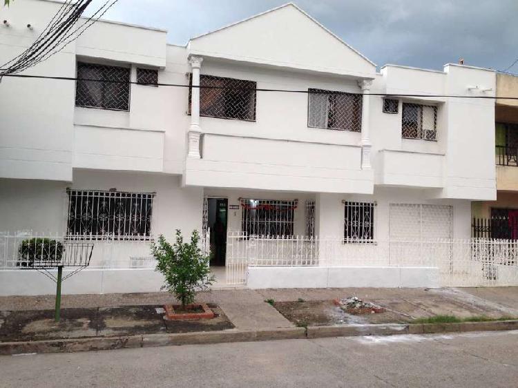 Arriendo apartamento (201) en Br. Crespito, Segundo piso