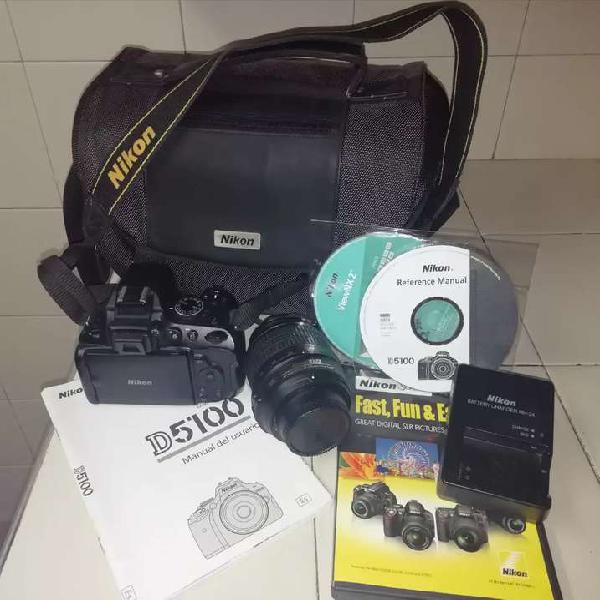 Cámara profesional Nikon D5100 con lente 18-55 (usada)