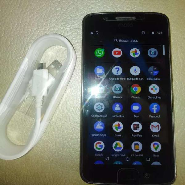 Moto g5 de 32 gigas y 2 ram imei original cable de carga