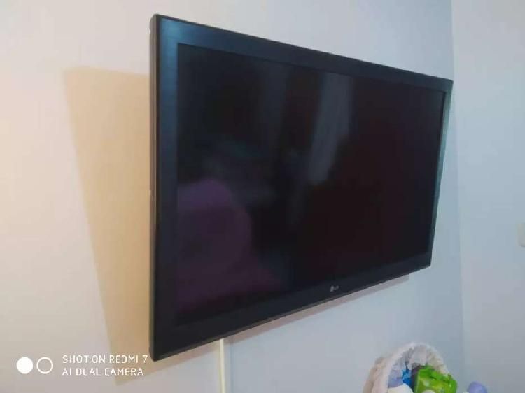 Televisor LG 46"