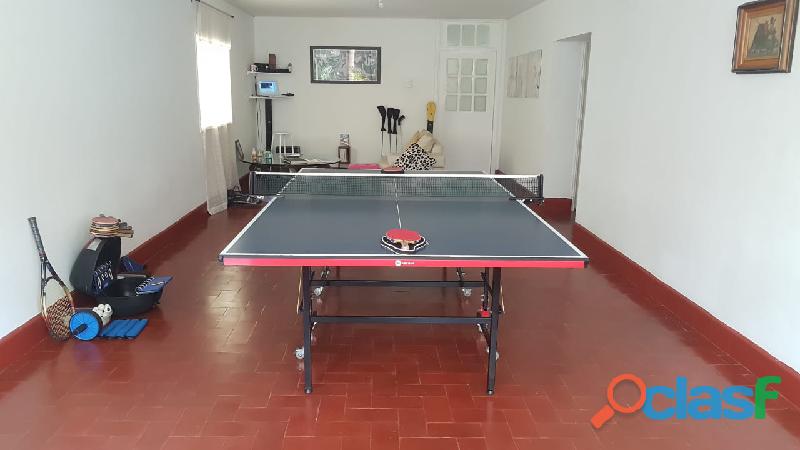 PROFESOR Y ENTRENADOR DE PING PONG Y/O TENIS DE MESA EN