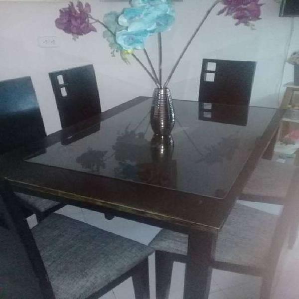 Se vende comedor 6 puestos en buen estado