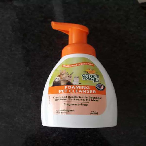 Shampoo o espuma limpiadora para conejos, cobayas , hurones