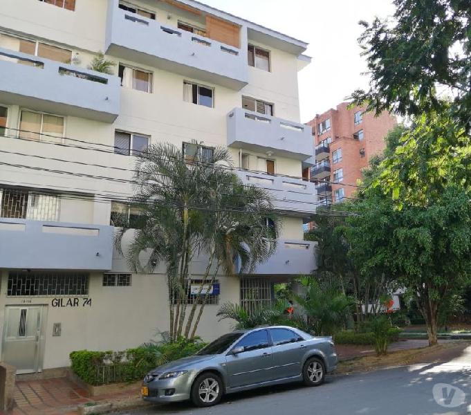 VENDO APARTAMENTO ESQUINERO EN LAURELES