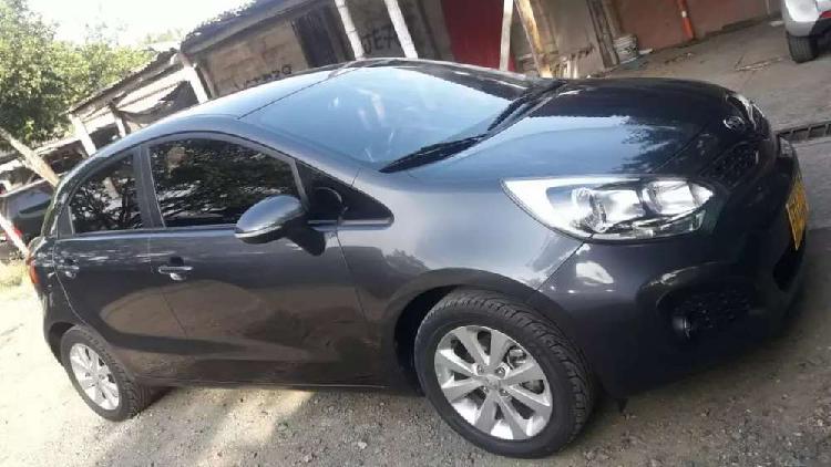 Vendo Kia Rio UB EX