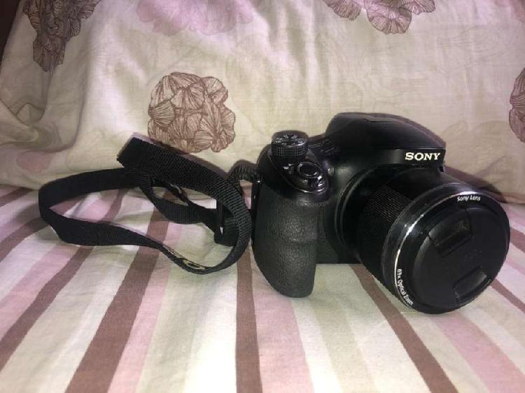 Camara Sony Dsc-H400 con estuche