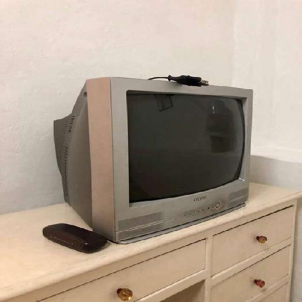 TELEVISOR CONVENCIONAL