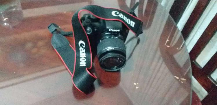 Camara Canon EOS REBEL T3