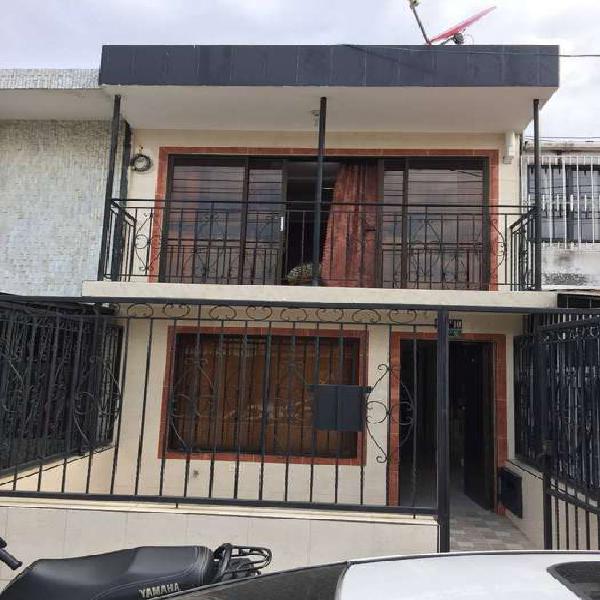 SE VENDE HERMOSA CASA EN EN EL BARRIO VILLA DEL LAGO