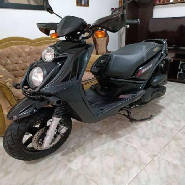 Yamaha Bws125 del tránsito de Envigado modelo 2013 al día,