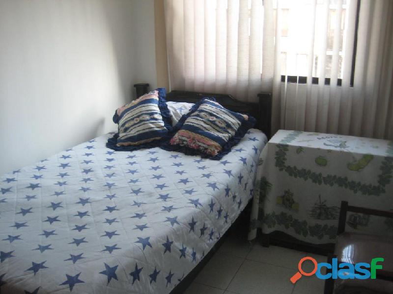 disponible habitacion amoblada para caballero solo