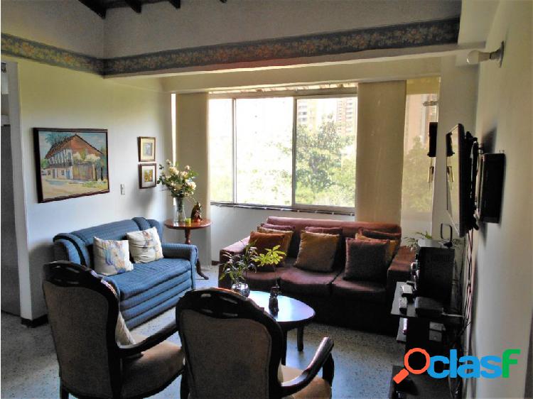 2049418PV Venta Apartamento en los Colores