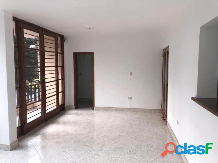 APARTAMENTO EN ARRIENDO EN VELODROMO