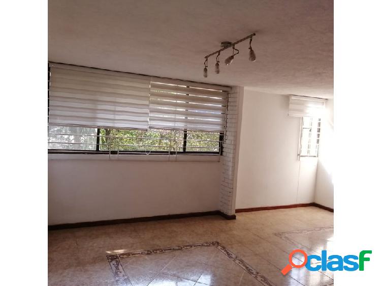 APARTAMENTO GRANDE EL LIDO. 105m2.