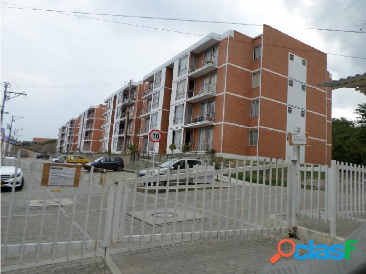 APTO 2DO PISO ARRIENDO