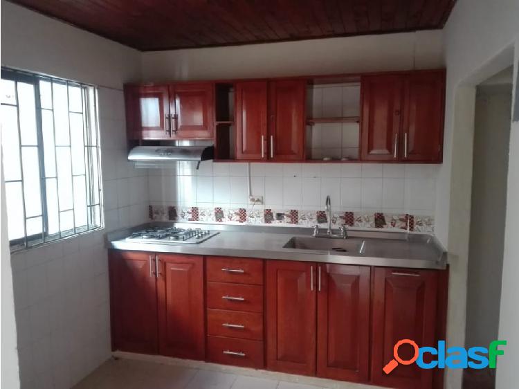 ARRIENDO CASA EN EL B/ LACHARME - MONTERÍA