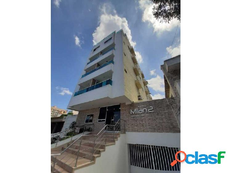 Apartaestudio en primer piso
