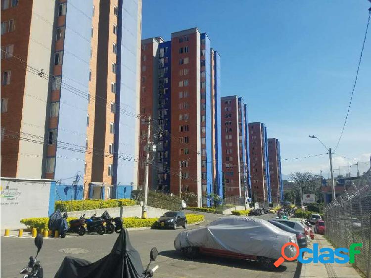 Arriendo apartamento en excelentes condiciones bello san