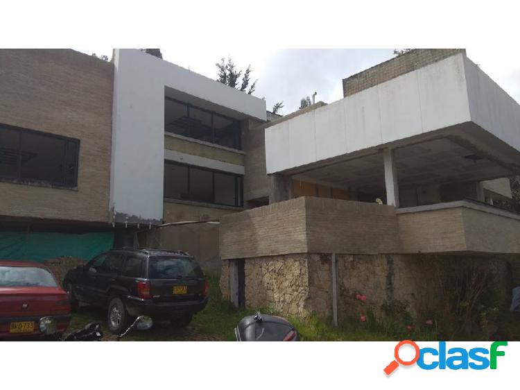 CASA EN VENTA EN SANTA ANA