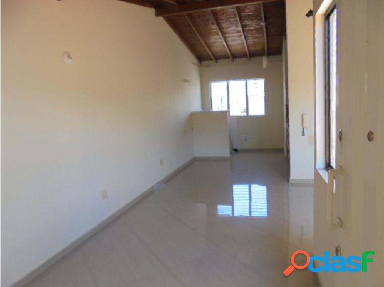 COLORES ARRIENDO APARTAMENTO 5TO PISO