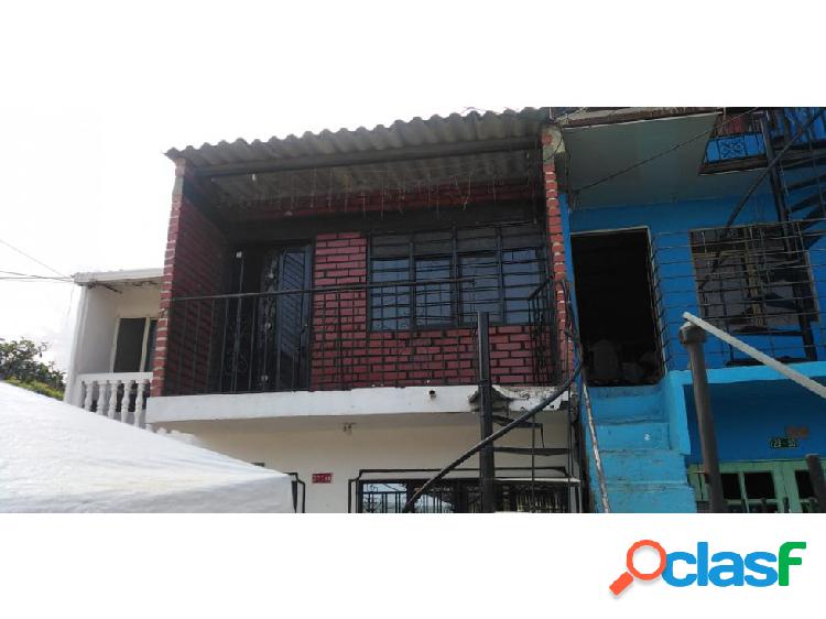 Casa Bifamiliar en Venta en Lleras Restrepo (J.S)
