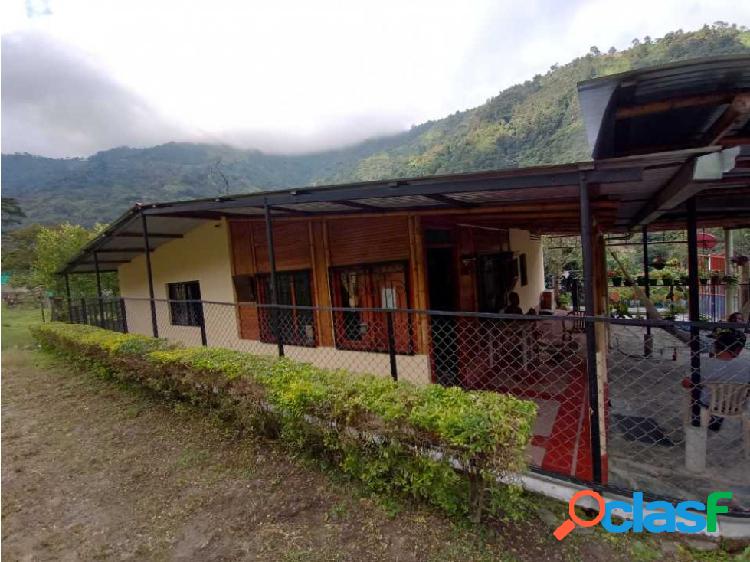 Casa campestre 3 habitaciones, vía nevado Tolima,