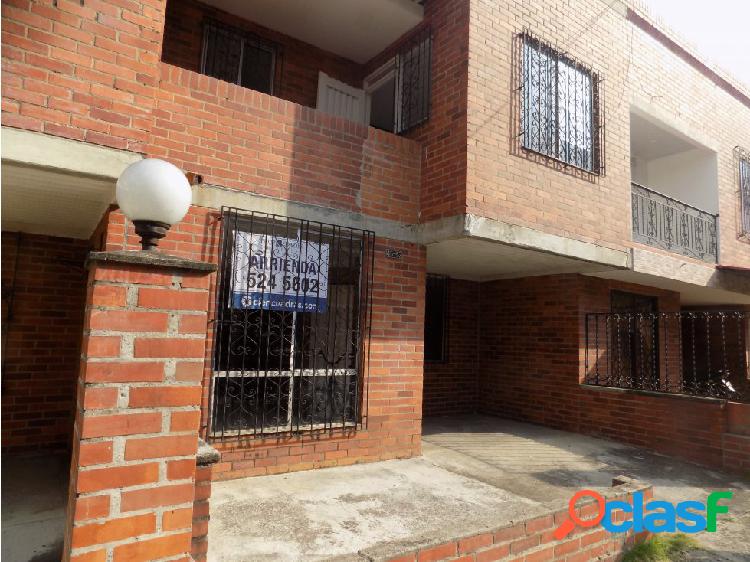 Casa en arriendo en El Caney, Cali