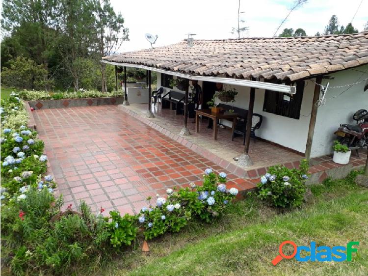 FINCA HERMOSA EN GUARNE.VIVA RODEADO DE NATURALEZA