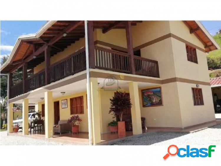 Hermosa casa campestre en venta, Marinilla