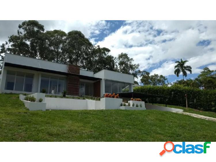 Linda Casa en Conjunto Campestre