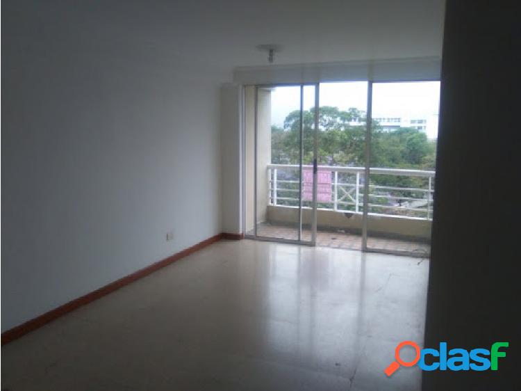 OFREZCO EN ARRIENDO APTO EN LAURELES