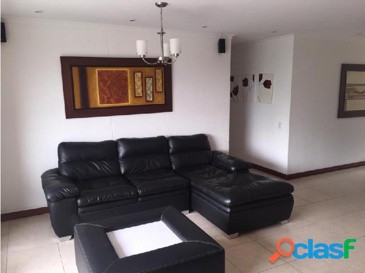 SE VENDE APARTAMENTO EN EL POBLADO, MEDELLÍN