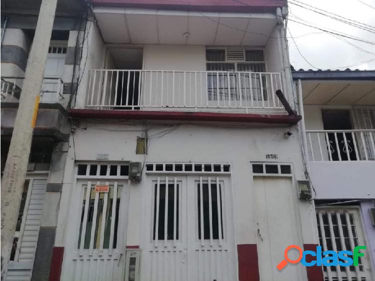 SE VENDE CASA EN EL CENTRO DE PEREIRA