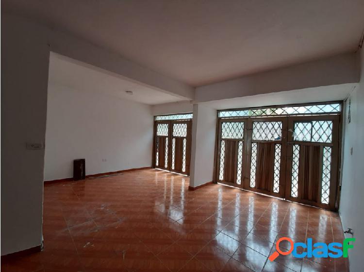 SE VENDE CASA EN JUNIN (J,S)