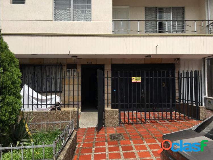 SE VENDE CASA EN PH 1 PISO SANTA MÓNICA 1