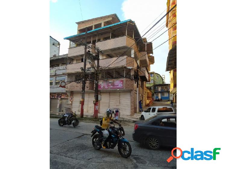 SE VENDE EXCELENTE EDIFICIO EN EL CENTRO DE BUENAVENTURA