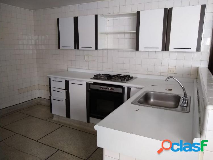 Se Alquila Apartamento en la Leonora Manizales