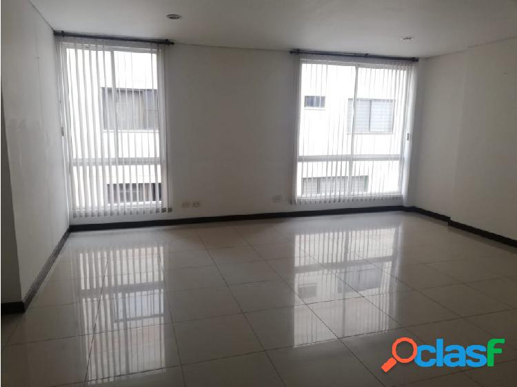 VENDO AMPLIO APARTAMENTO EN EDIFICIO EN CAMBULOS