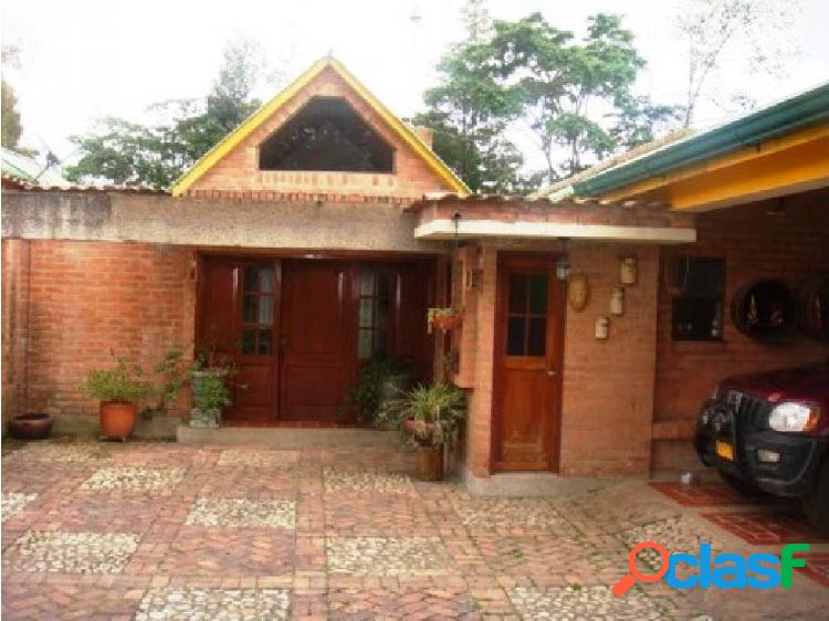 VENTA PERMUTA CASA CAMPESTRE CHIA CUNDINAMARCA COD2646530