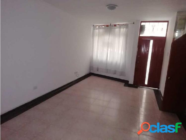 Vendo casa en centenario