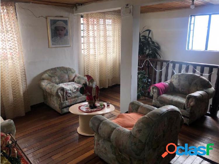 Venta de Casa Barrio 20 de Julio Buena Ubicacion