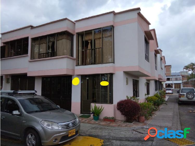 Venta de Casa esquinera en santa rosa de cabal