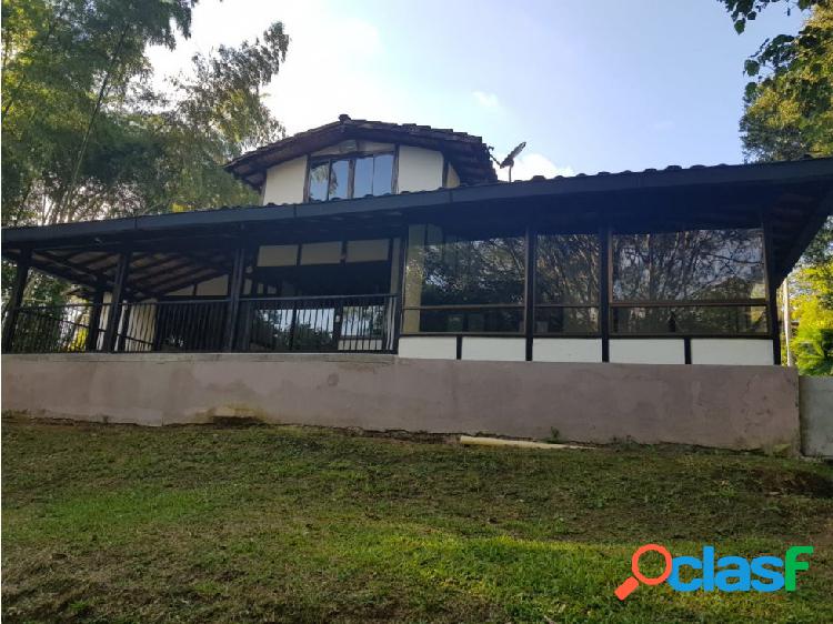 casa en arriendo en condominio circasia