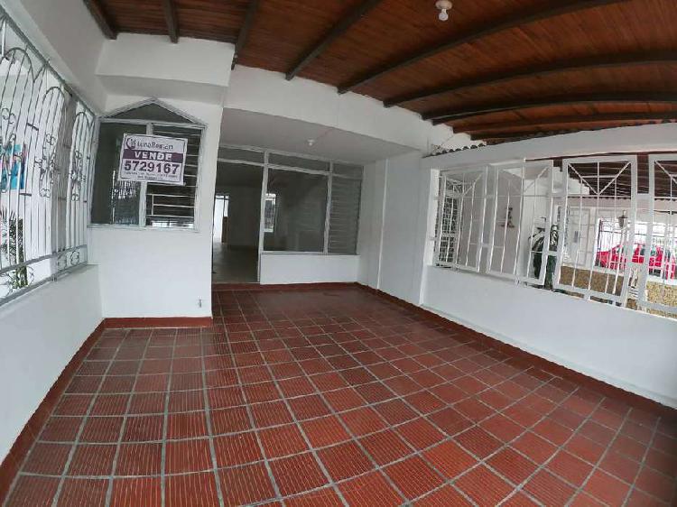 Vende Casa, Niza, Código: 3543