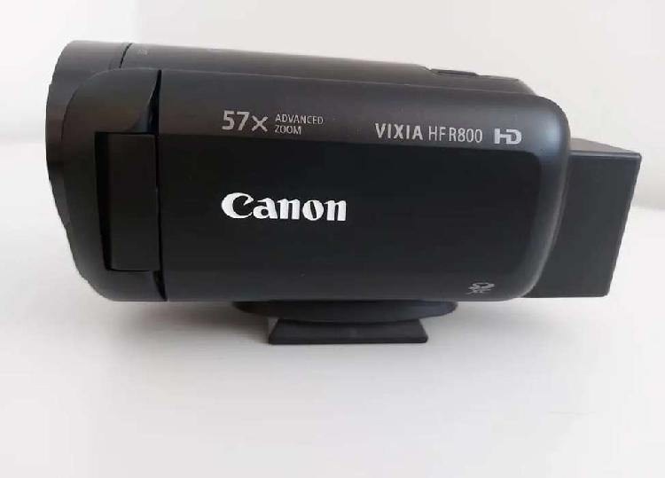 Video cámara CANON VIXIA HF R800 se entrega con memoria de