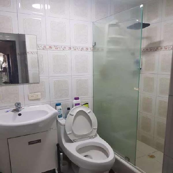 Apartamento amplio y bien ubicado en Versalles