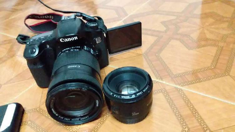 Canon 60 D dos lentes+ dos baterías