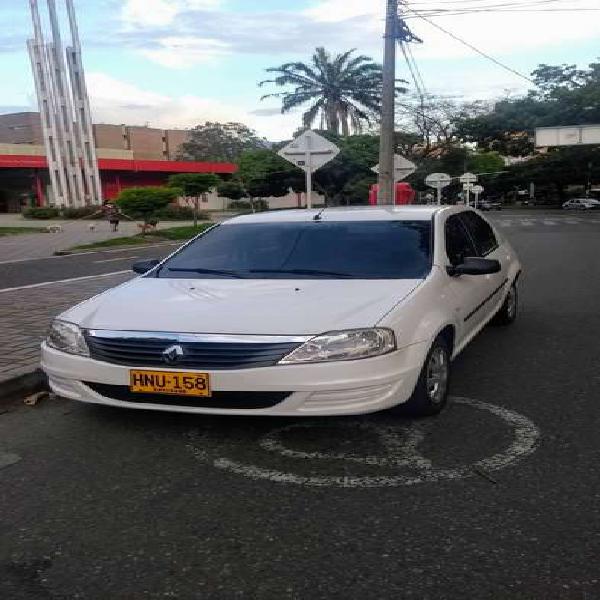 Renault Logan Expression, modelo 2014.