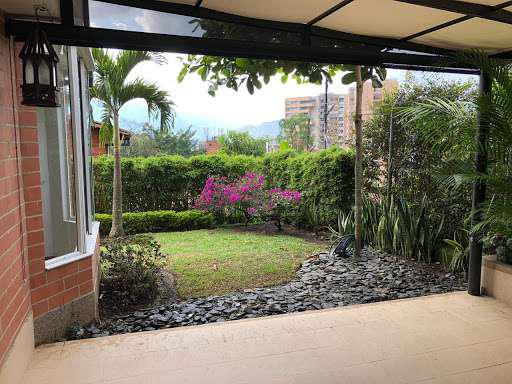 CASA EN VENTA EN LA SEBASTIANA ENVIGADO SimiCRM472697